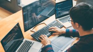 Chuyển Nghề IT Sang Marketing: Lợi Thế "Kép" Cho Thời Đại Số