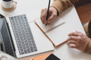 Xử lý chán việc như thế nào? Hướng dẫn từng bước giúp lấy lại động lực và định hướng đúng